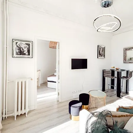 #12 Staywizus - 1bdr Joffre, 5min From Old Town Ac & Wifi Lägenhet