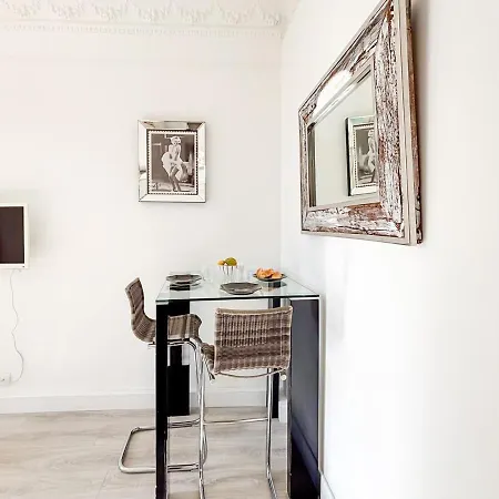 Lejlighed #12 1bdr Joffre, 5min From Old Town Ac & Wifi *